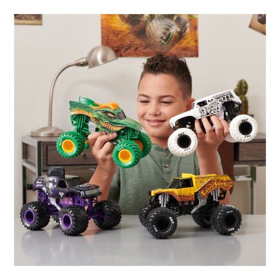 Giant Monster Jam Trucks 1:24