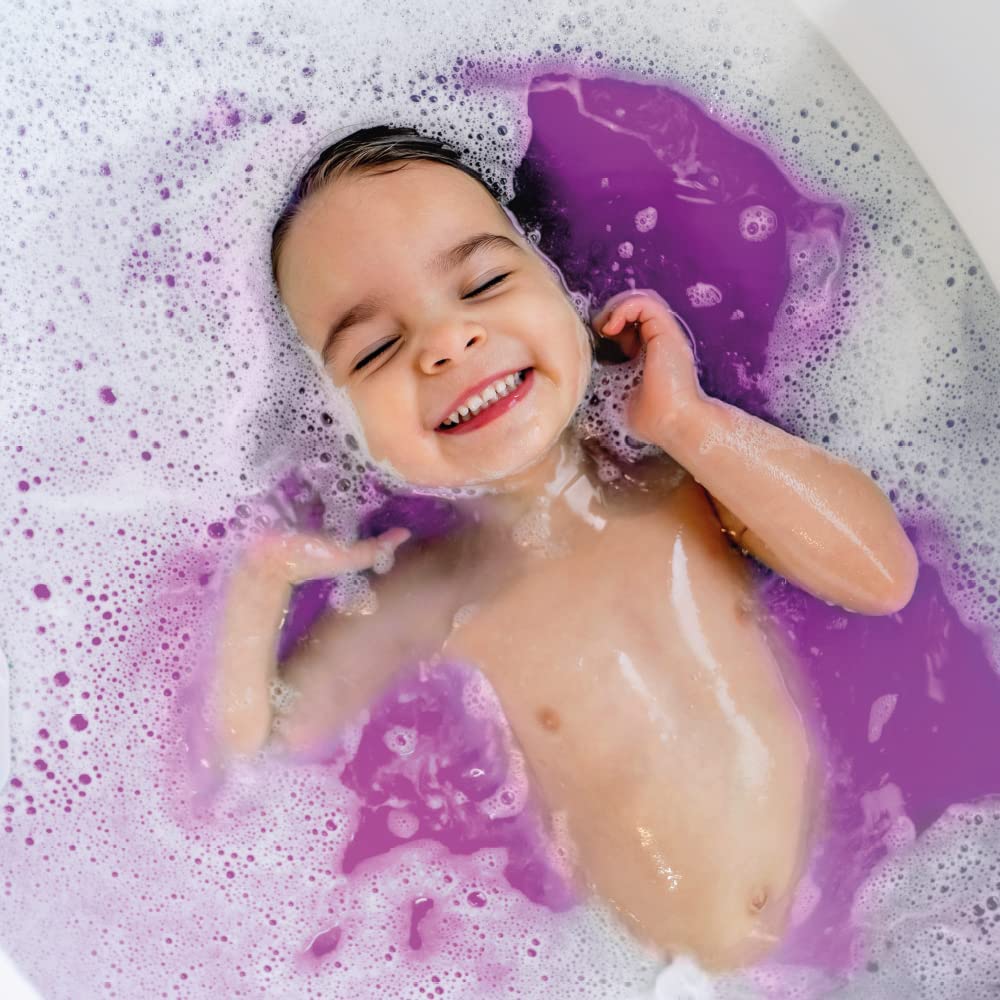 Colour changing unicorn bubble baff