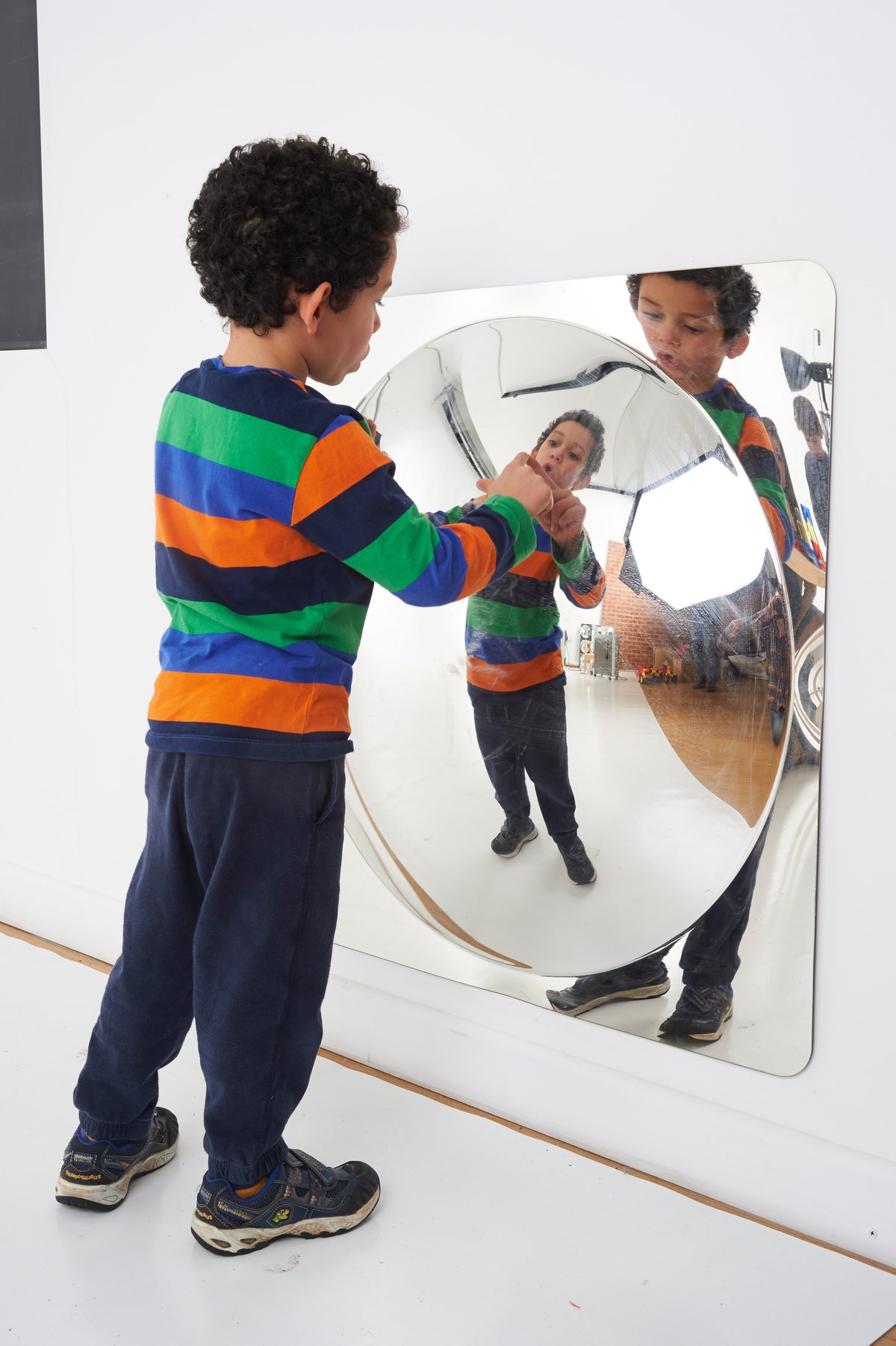 Mirror Panel Single Giant Single Dome Acrylic Mirror Panel - 780mm – Wooden, Sensory and ...