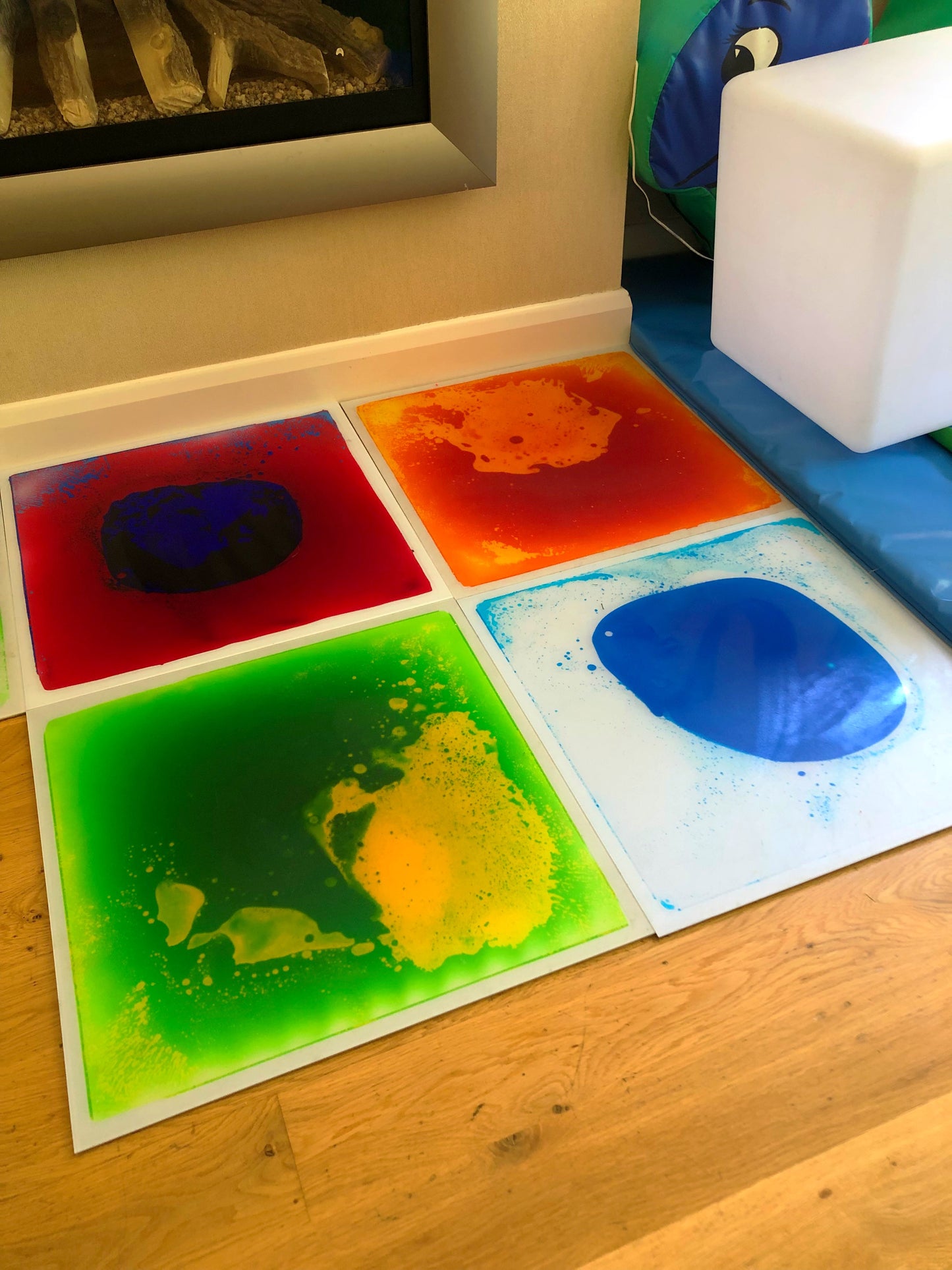 Set of Four Sensory liquid Tiles (50x50cm)